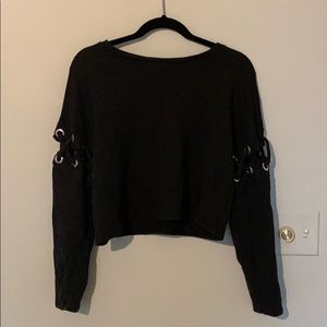 Black cropped sweatshirt